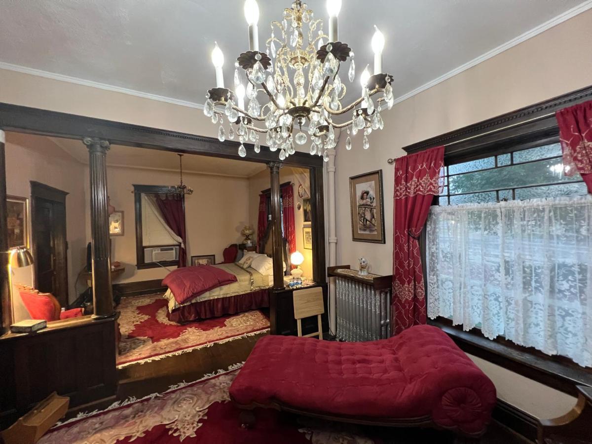 Bed And Breakfast Hearts Desire ราโทน ภายนอก รูปภาพ