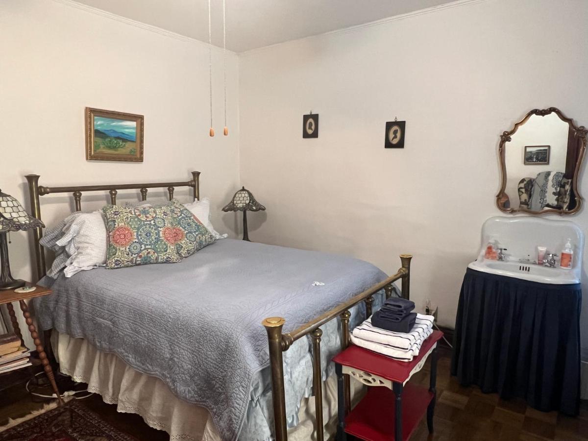 Bed And Breakfast Hearts Desire ราโทน ภายนอก รูปภาพ